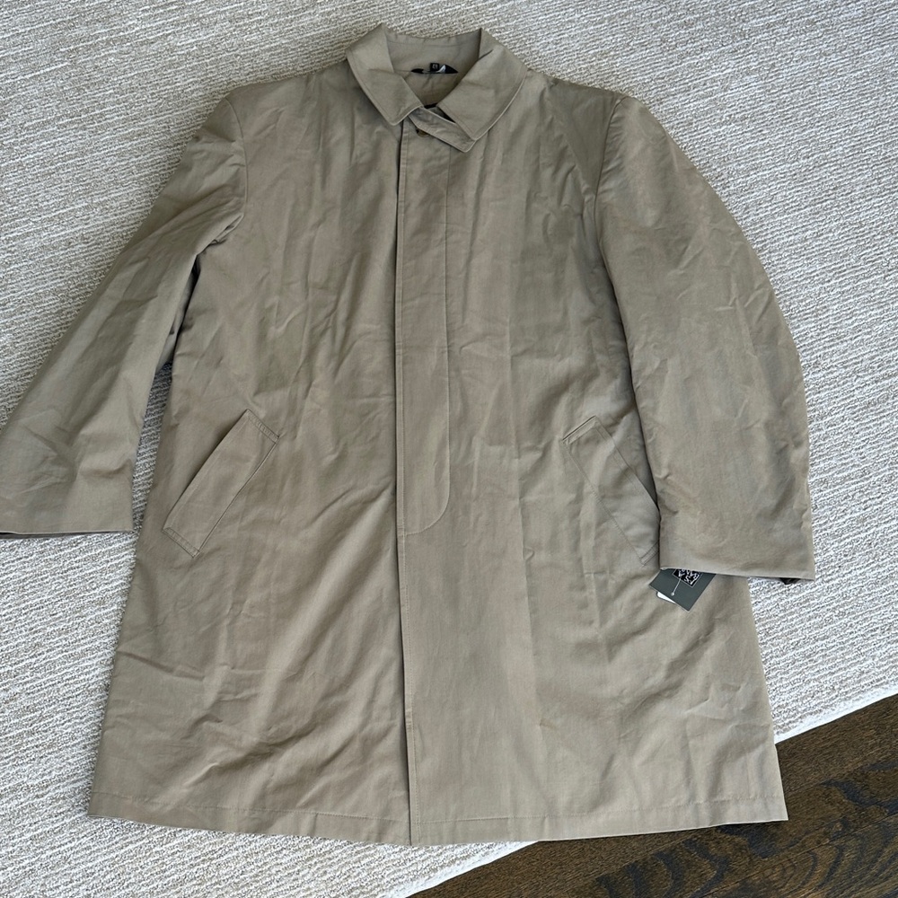 Jos. A. Bank year round raincoat size 42 regular